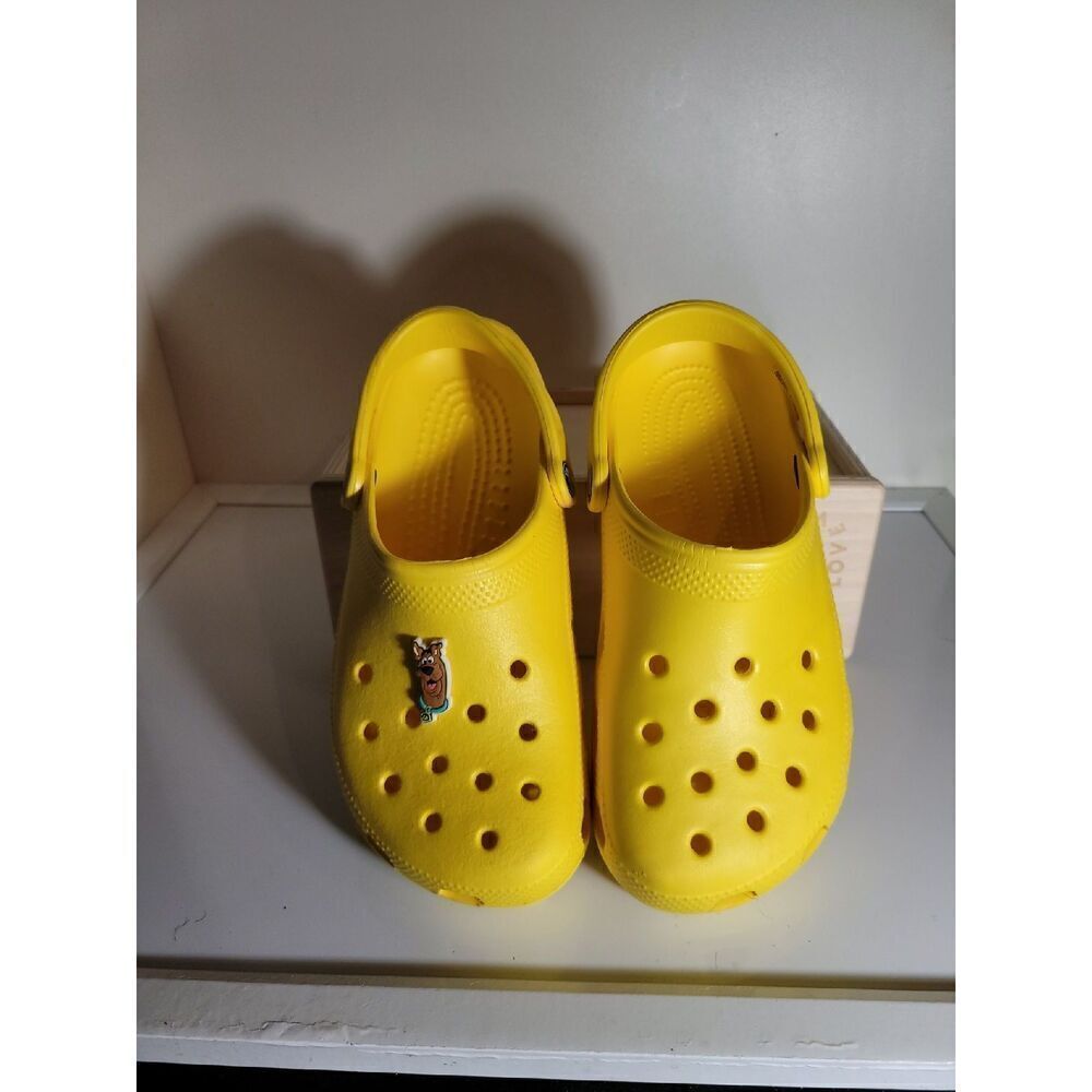 Crocs Classic Clogs with Scooby-Doo Charm
